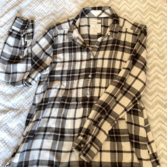 American eagle long shirt. Size medium. - Picture 1 of 7